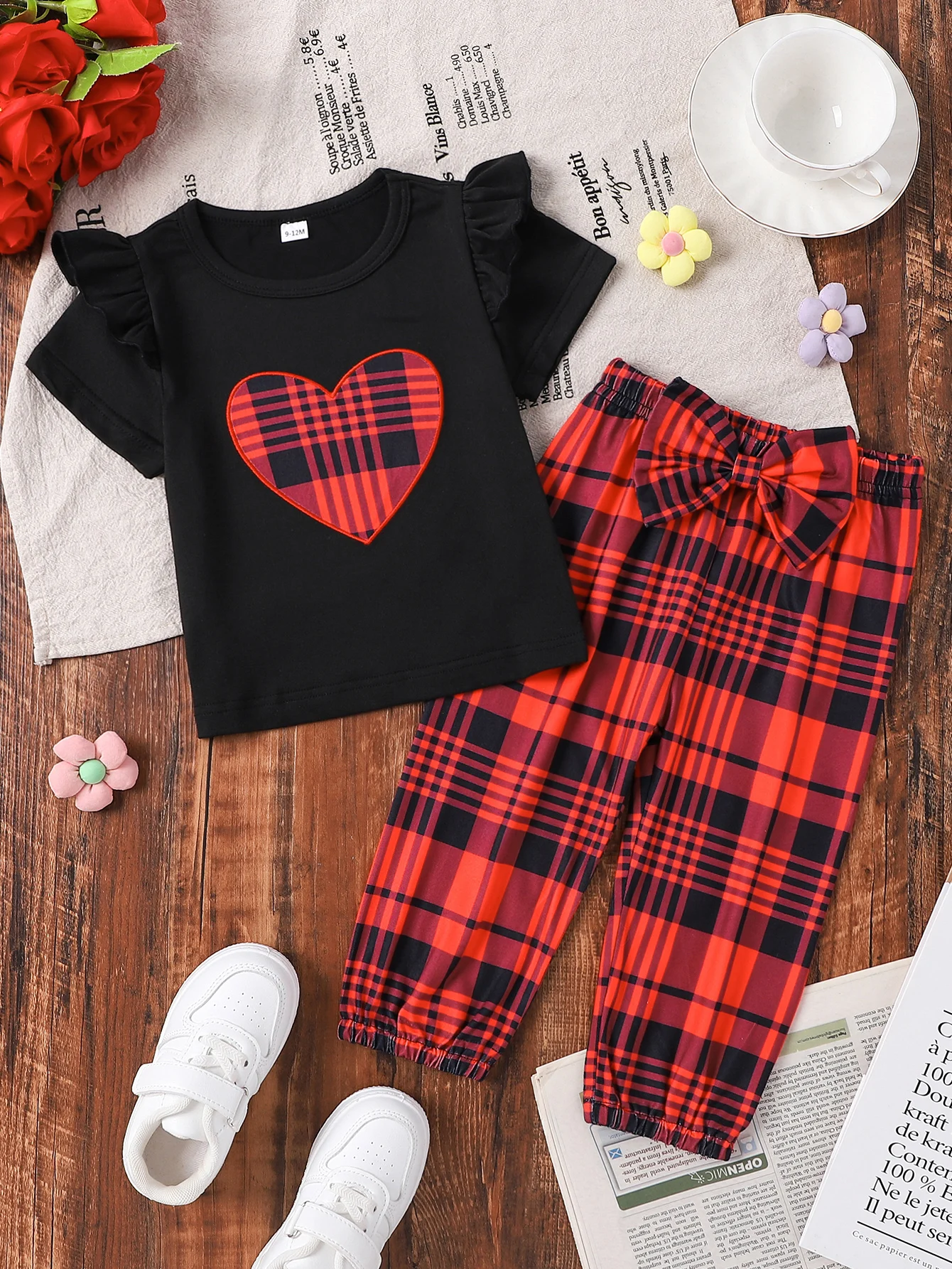 

Girls' Love Plaid Set: Black Ruffled Sleeve Top + Red and Black Plaid Cuffed Pants, Sweet Bow-Decorated Children's Two-Piece Out