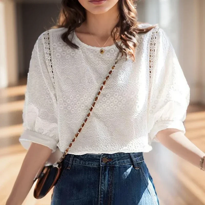 New Summer Korean Fashion O-neck Women\'s Shirts Puff Short Sleeve Loose Blouse Embroidery Cotton Lace Casual White Clothes 13440