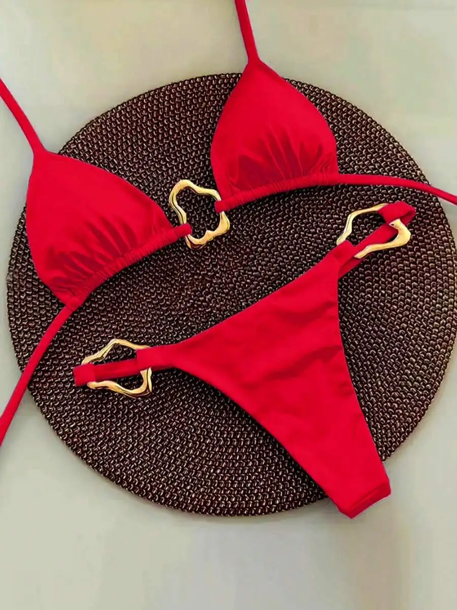 

Red Solid Color Triangle Bikini Set With Decorative Metal Clasp For Summer Beach Wear