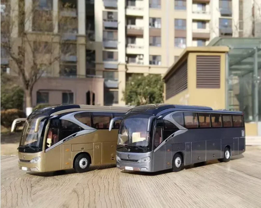 1:42 1/42 Gold Dragon XML6129 Navigator Bus Diecast Car Model Bus Model Toys Boys Gifts Gray/Gold Hobby Display Collection