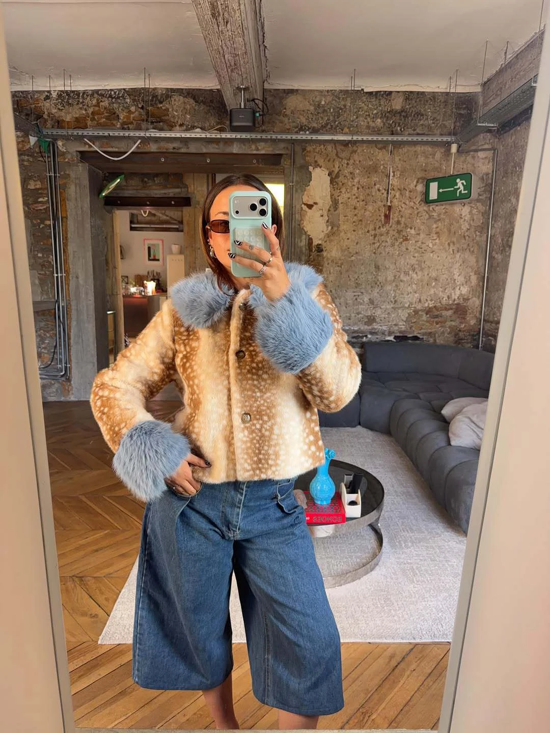 LIMO Women Deer Spot Faux Fur Cropped Jacket Contrast Blue Fluffy Collar Cuff Winter Coat