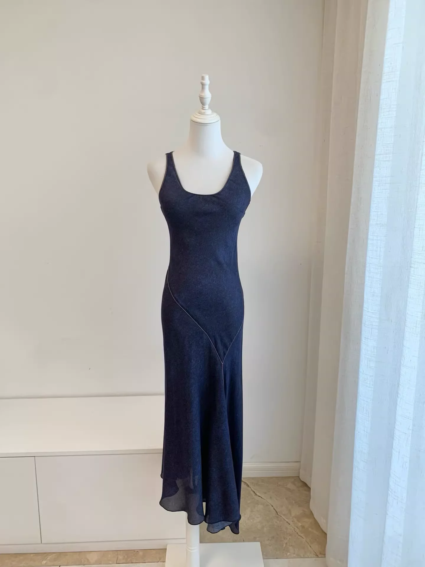 

Women Diagonal Cut Robe Irregular Hem U-Neck High Waist Sleeveless Elegant Slim 100% Silk Maxi Dress