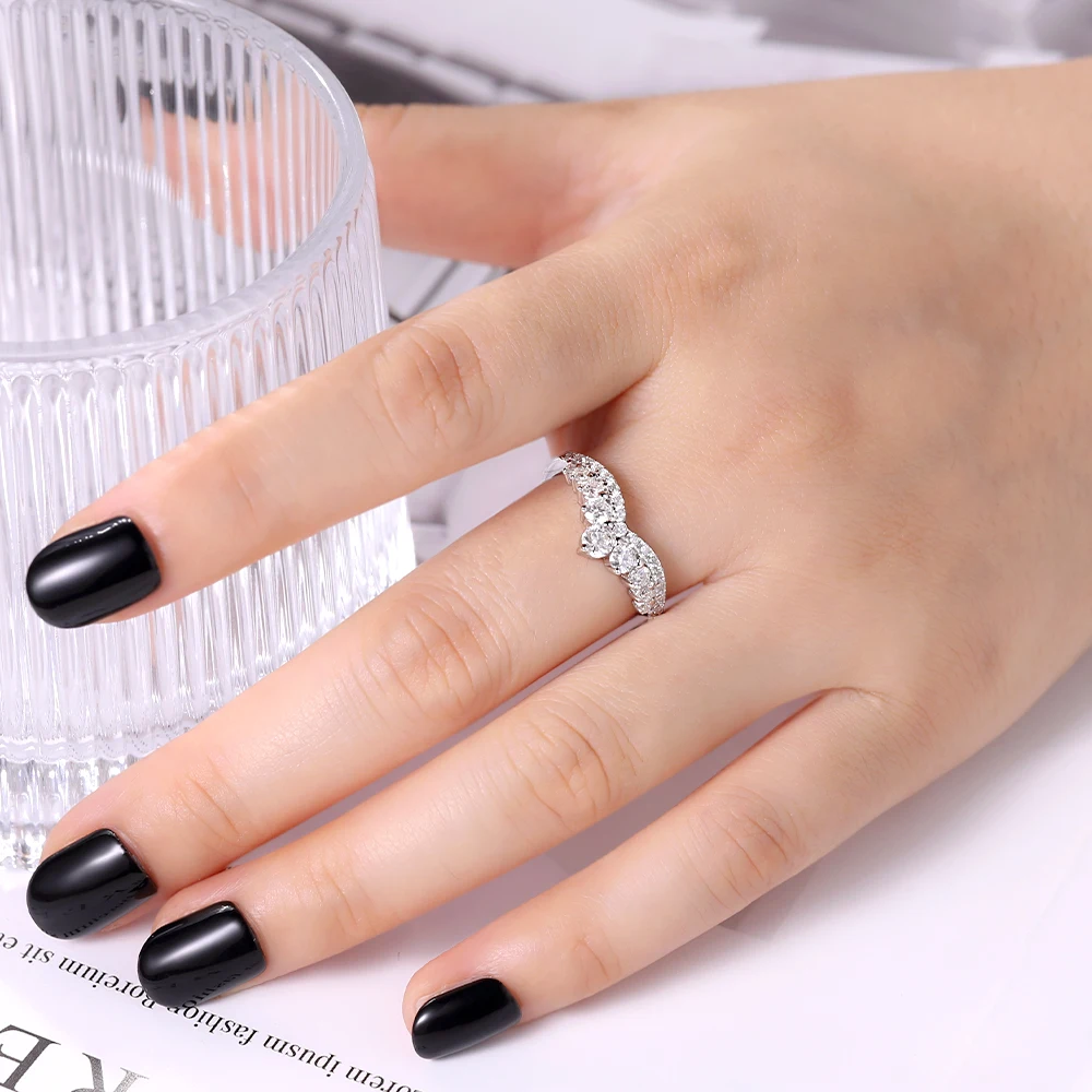 M-JAJA Moissanite Chevron Ring for Women S925 Sterling Silver Full Pave Graduated Diamond Crown Engagement Ring Dainty Jewelry