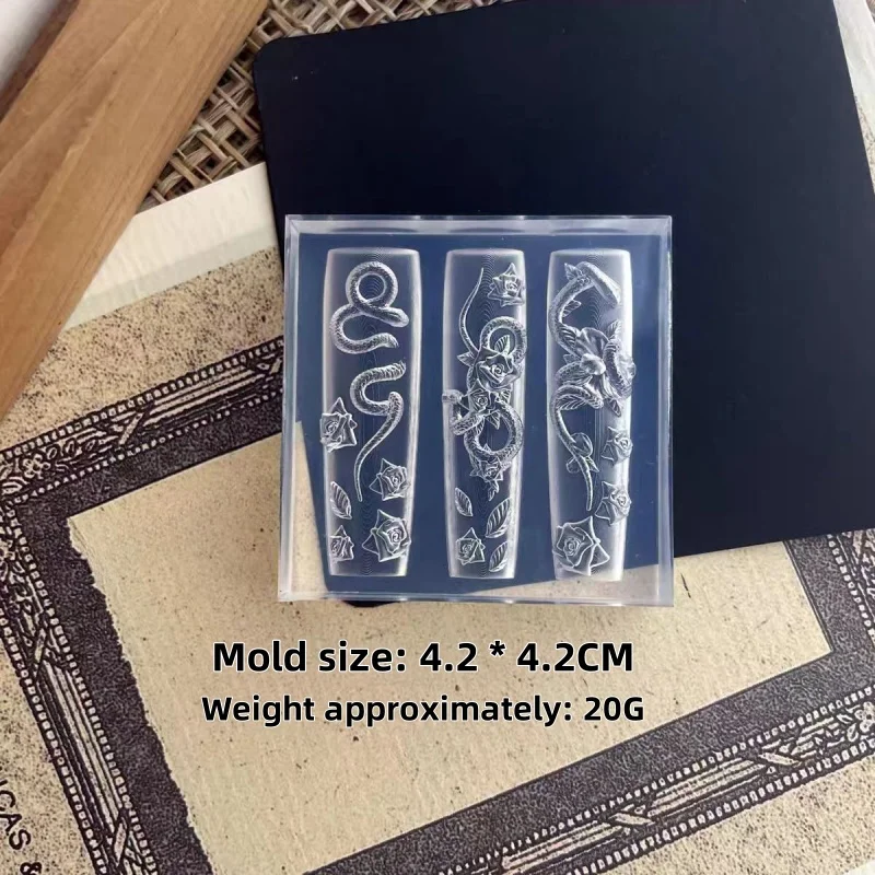 4.2 * 4.2CM Transparent Nail Micro Carving Rose Mold Dark Wind Embracing Diamond 3D Spirit Snake Wrapping Flower Nail Mold