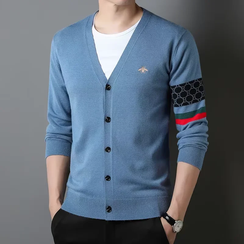 Kardigan rajut lebah kecil bordir pria, mantel sweater kasual mewah selendang gaya Korea baru musim semi dan musim gugur
