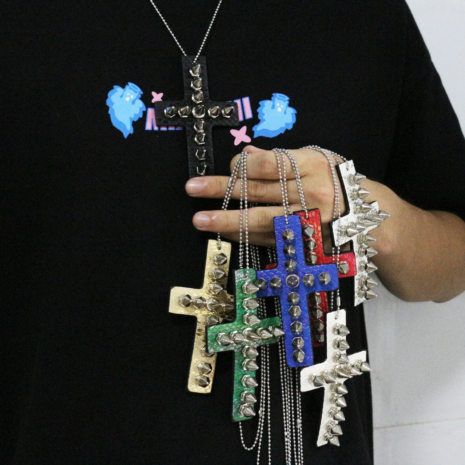 대형 가죽 리벳 라인석 크로스 초커, 히피 목걸이, 고스 펑크 여성 패션 성명, 십자가 참 주얼리 선물