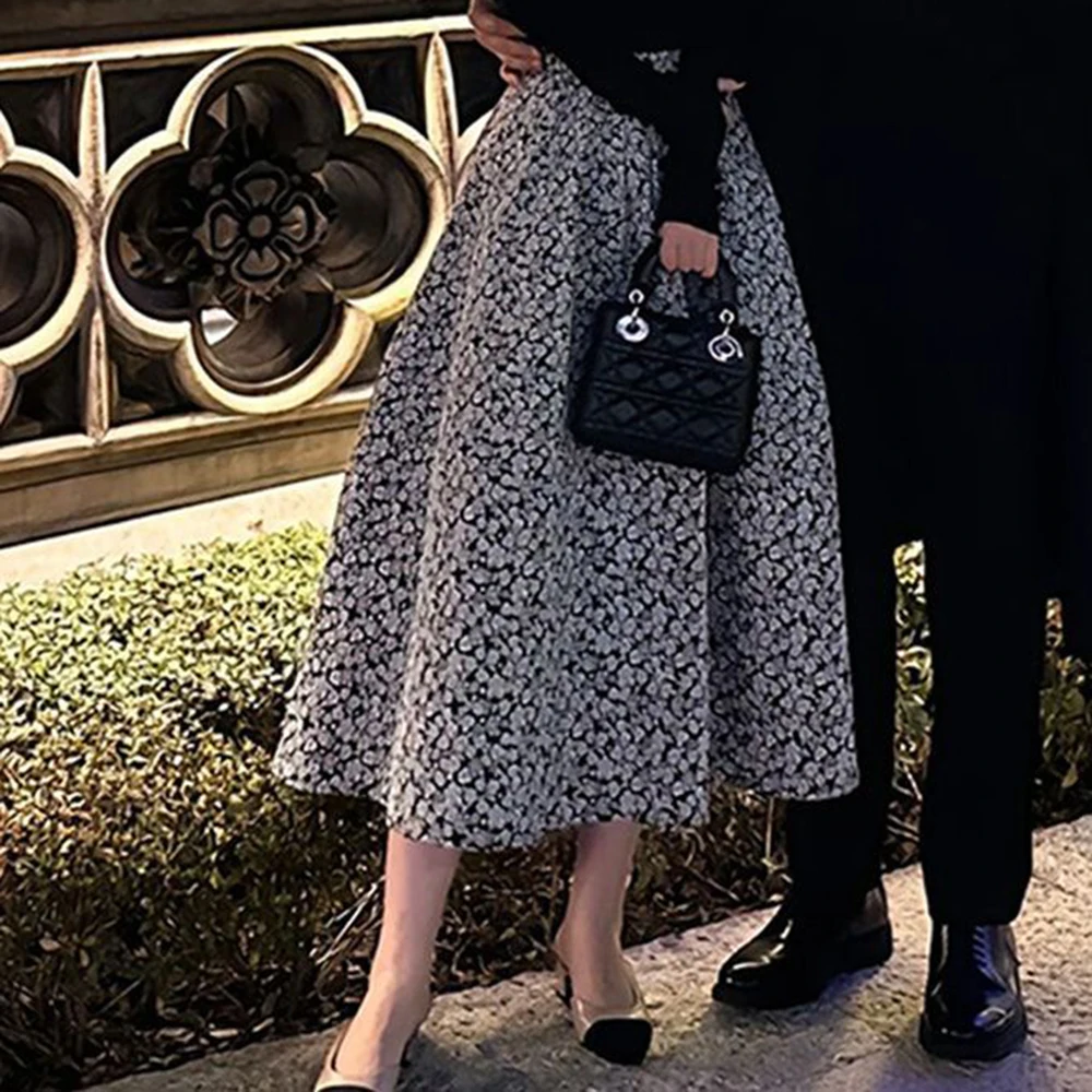 

floral French fashion skirt women's autumn new high-end sense plain and elegant printing high waist loose big swing skirt