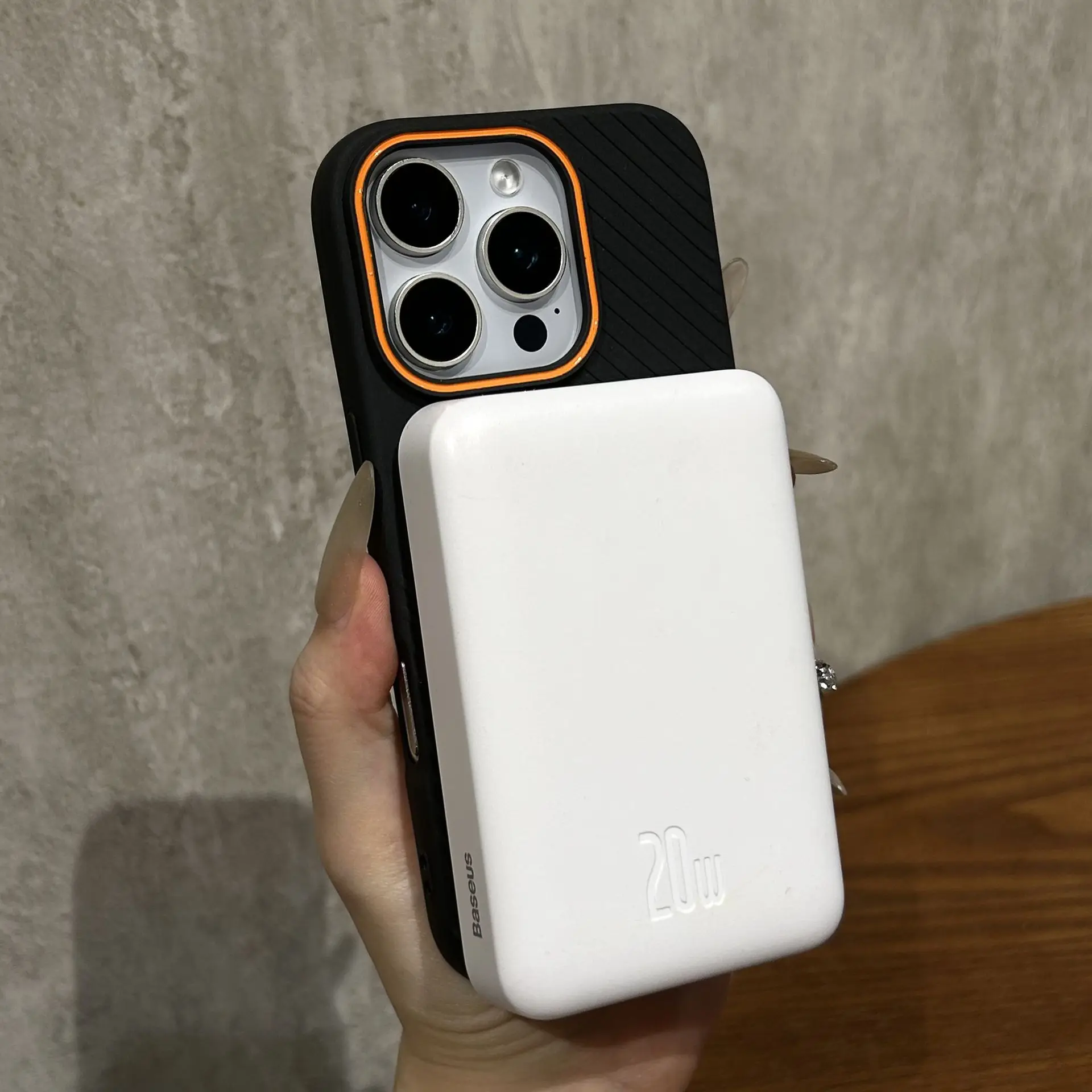 Diagonal stripe contrasting color fine ring magnetic phone case For iPhone 16Pro Max 15Pro Max 14Pro Max 13 12 Pro Max soft case