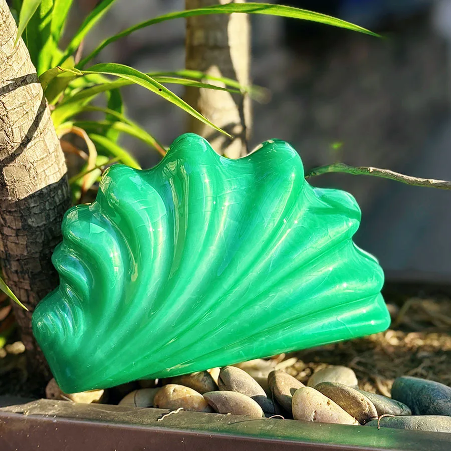 

Stylish simple texture niche design wings acrylic high sense fluid banquet box messenger bag