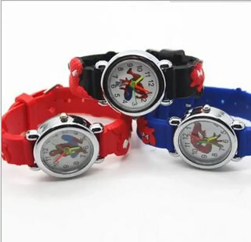 Montres Spider Man 3D pour enfants, montre à quartz pour enfants, horloge pour garçons et filles, cadeau pour étudiants, vente en gros