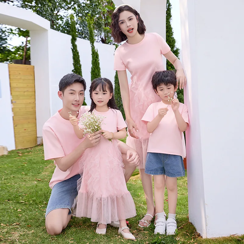 

Family Matching Clothes Mother and Daughter Couple Look Party Dress Father and Son T Shirt Summer Parent-child Pair Look Outfit