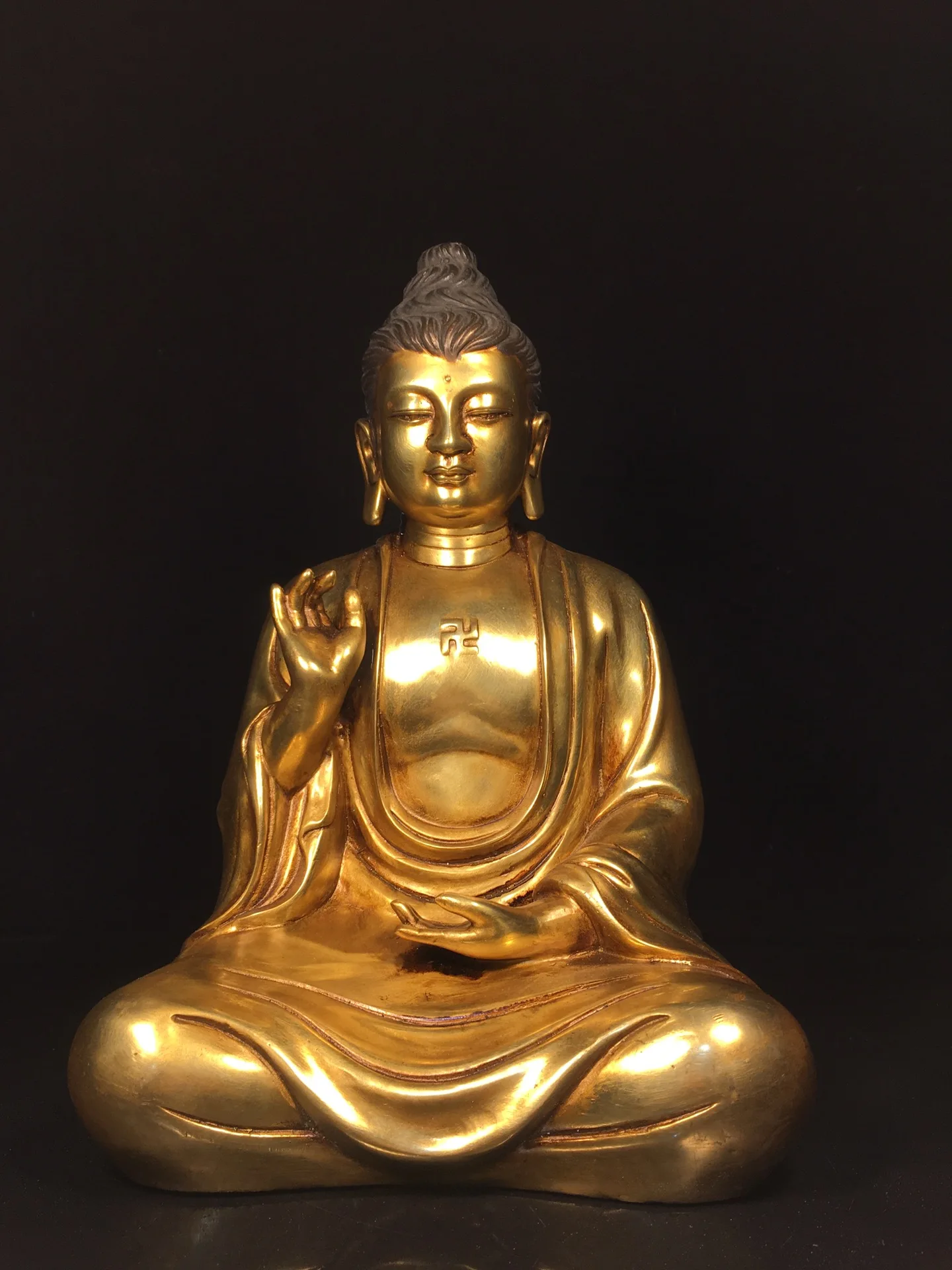 

Old Nepalese temples Old Bronze Gilded Cinnabar High Relief Shakyamuni Amitabha Sitting Buddha Worship Hall