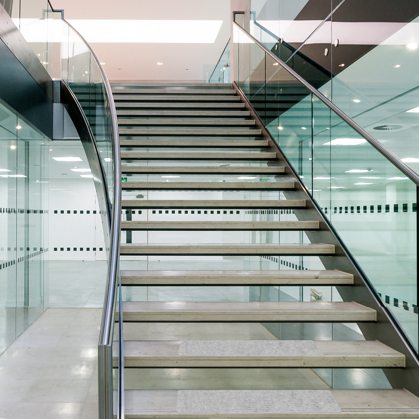 

2Pcs Anti-Slip Stair Treads Non-Skid Carpet Self-Adhesive Pads for Home Safety Kids Pets Easy Install Reusable Step Covers Mute