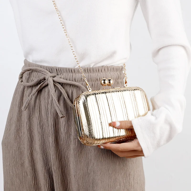 Gold Pleated Sequins Evening Bag Metal Color Bling Clutch for Wedding/banquet Handbags Female Shoulder Bag Luxury Designer Purse