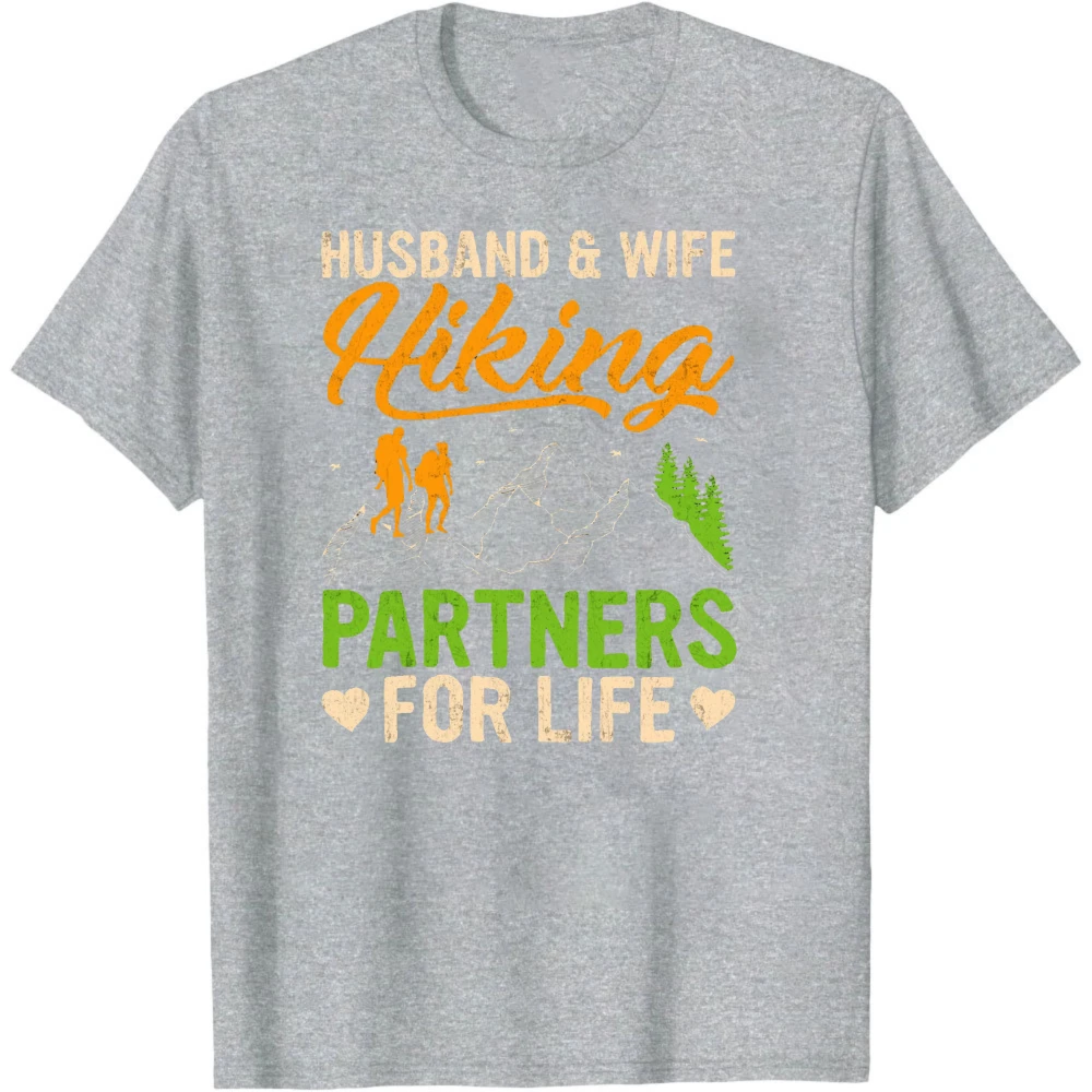 Camiseta para Casais: Parceiro - Outdoor Adventure Outfit avaliação e preço