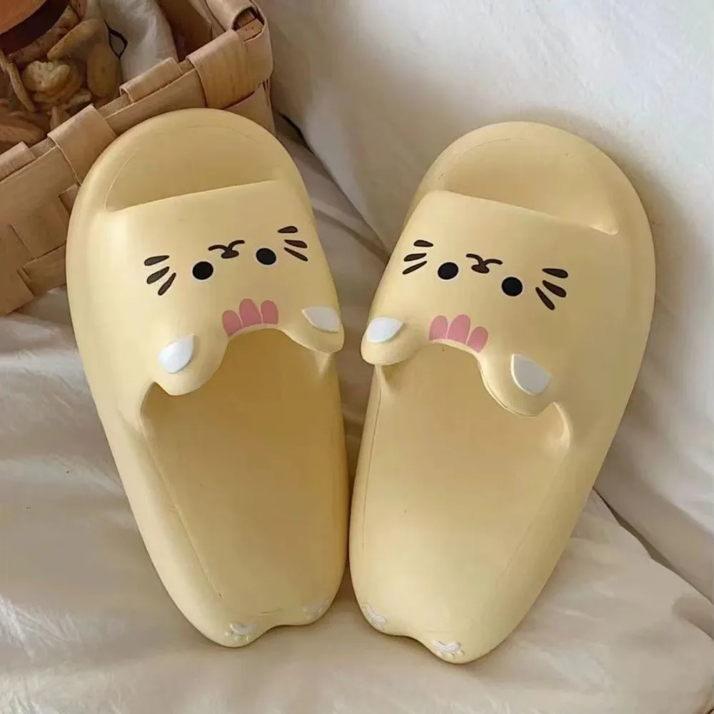 عارضة الكرتون القط خنزير النعال لينة وحيد المضادة للانزلاق Kawaii النعال النساء بحر الأحذية البلاستيكية الشرائح الصنادل الشاطئ