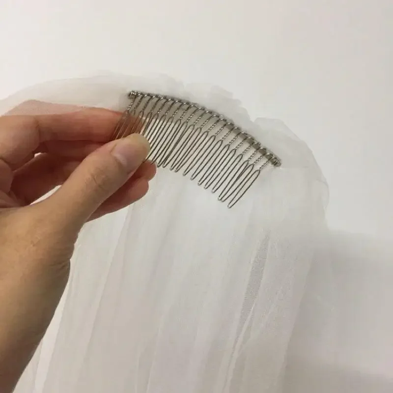 Einfacher Brautschleier mit 2 Ebenen, geschnittener Tüllschleier mit Kamm, Hochzeitsaccessoires – Detail 4