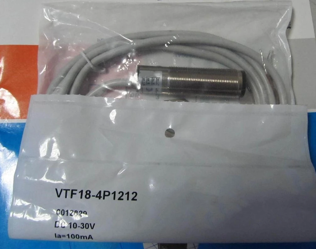 

New Original VTF18-4N1212 VTF18-4P1212 Photoelectric Switch Sensor