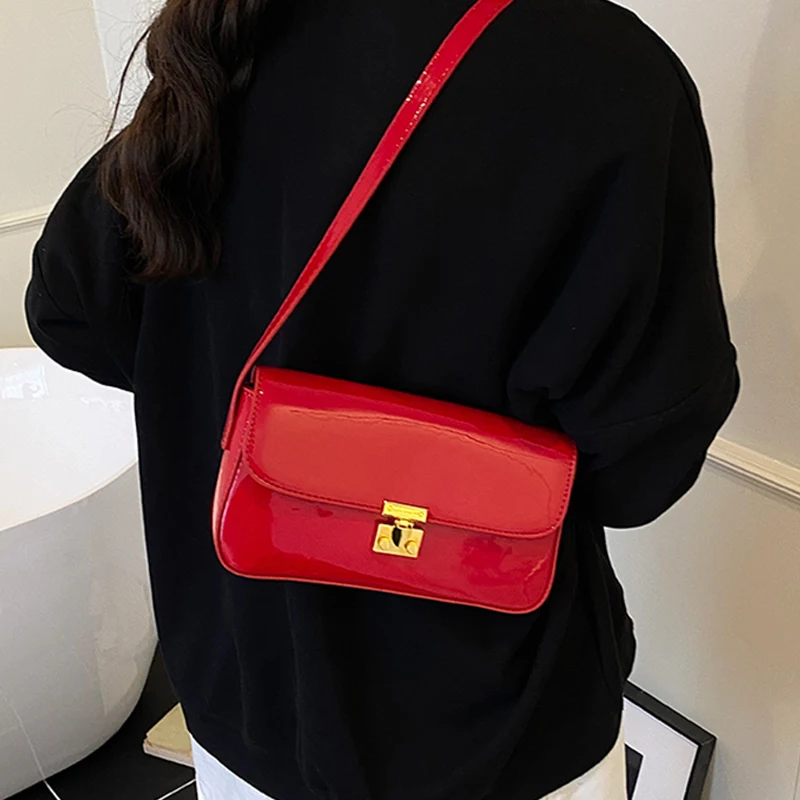 

Fashion Glossy Patent Leather One Shoulder Bag for Women 2025 Summer New Simple Commuter Crossbody Bags Red Party Small Handbag