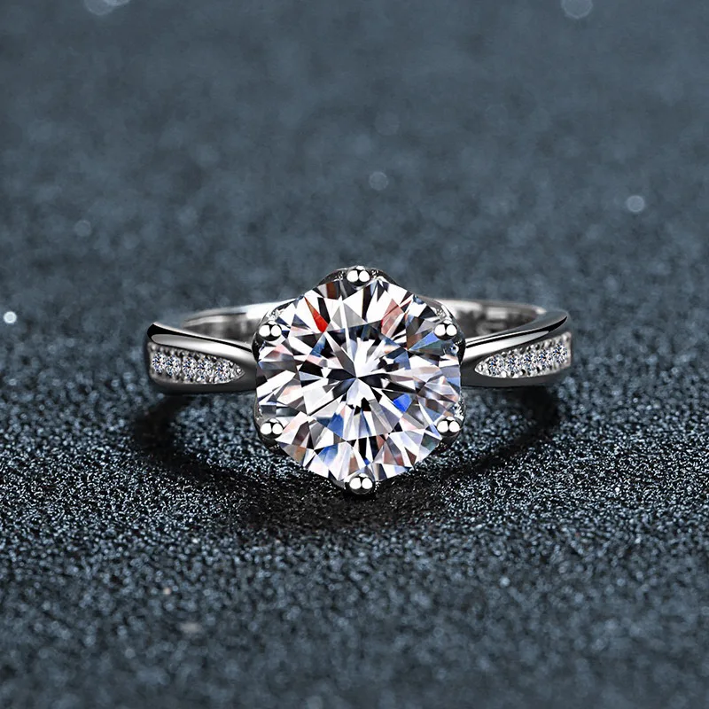 

Moissanite S925 Silver Ring for Women, High-end Exaggerated Hand Jewelry, Classic Silver Accessories Wholesale