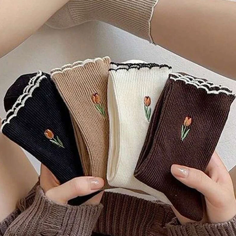 5-Paar Damen-Socken mit Blumenmuster und mittlerer Röhre, modische Plissee-Kanten, Vintage-Farbe, weich, bequem, für alle Jahreszeiten, lässige Socken – Detail 6