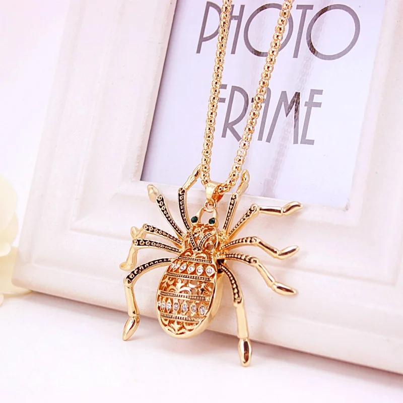 Exquisite Personality Hollow Out Spider Necklace Long Bohemian Crystal  For Women Gift Necklaces Pendants X611