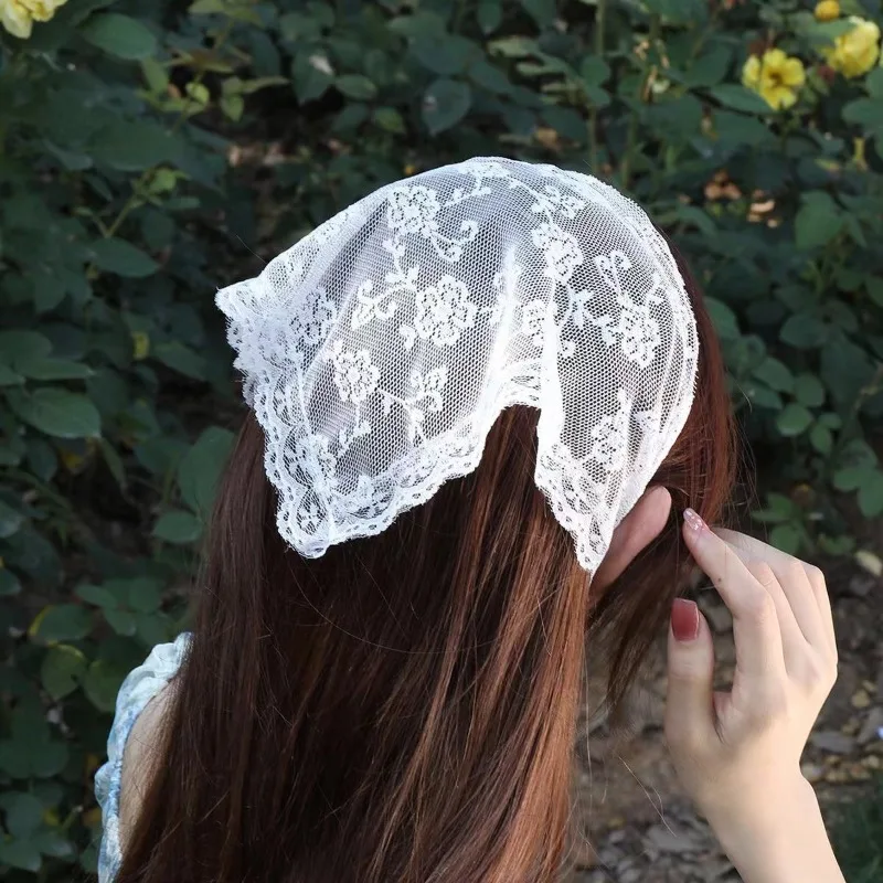 

Elegant Lace Scarf Hollow Out Embroidery Foulard Bandana Solid Color Triangular Scarf Thin Vintage HandkerChiefs for Hair Woman