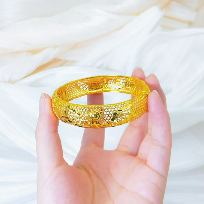 Xiaohongshu Same Style Peacock Spreading Wings Plated Bracelet Wholesale Phoenix Bracelet with Long-lasting Plating and Hollow B