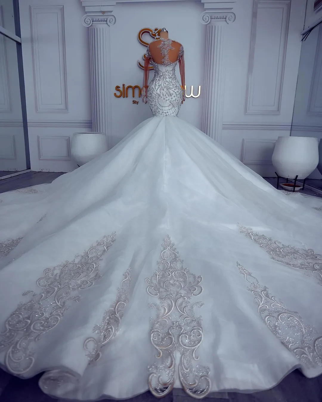 Luxury Mermaid Wedding Dresses Long Sleeves Sequins Appliques Lace Bridal Gowns Custom Made Sweep Train Robe De Mariee