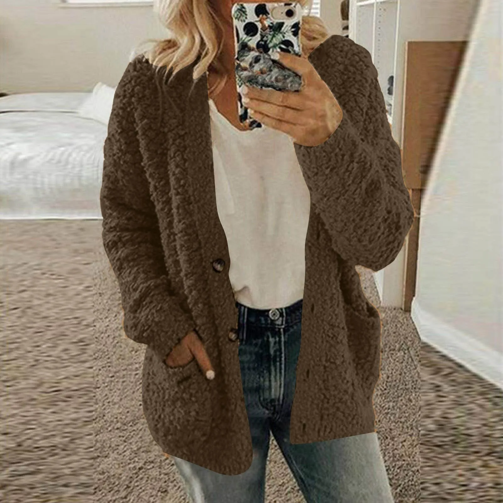 

Ladies Fashion Lamb Wool Coat Autumn And Winter Comfortable Warm All Match Casual Coat Pocket Button Fashion Cardigan Coats