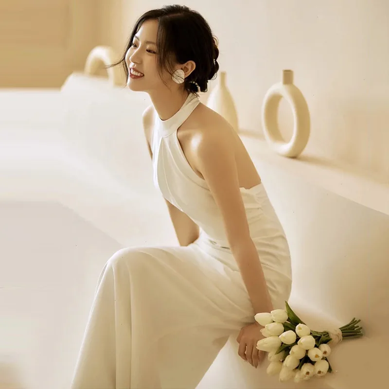 

French minimalist sexy satin backless halter neck light wedding dress.(026)