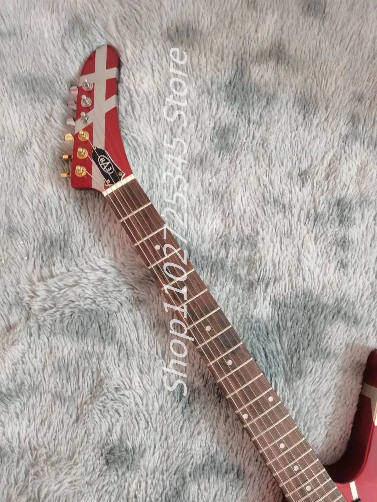 6-string guitar, Rose Wood fingerboard, silver and gold accessories, fixed bridge, seller to bear shipping cost