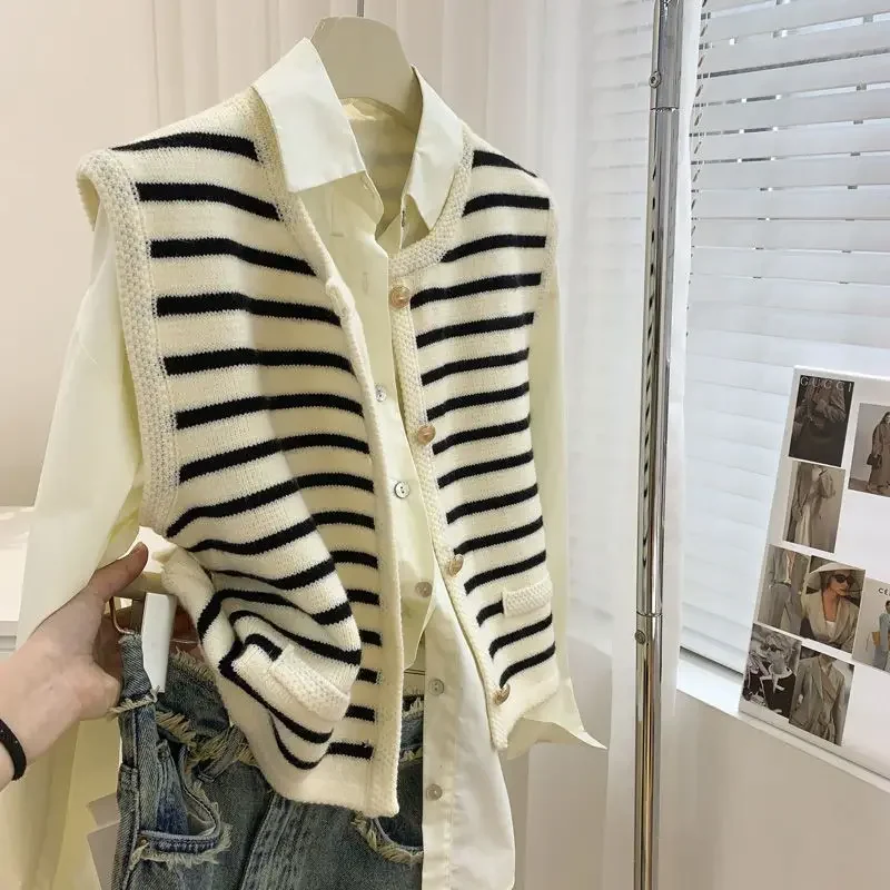 Japanese striped knitted vest women knitted sweater cardigans sleeveless