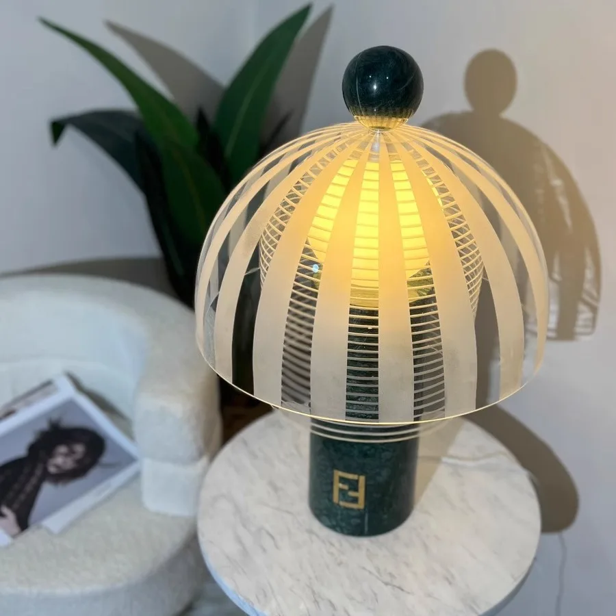 Lampu meja desainer model kamar 2024 lampu tidur baru kamar tidur Nordik