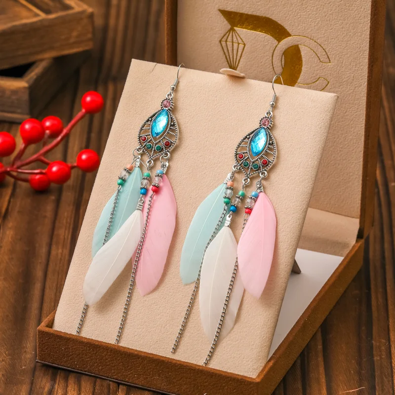 Bohemian Water Drop Feather Earrings for Women Fashion Elegant Fresh Rhinstone Chain Tassel Earrings Party Vacation Jewelry