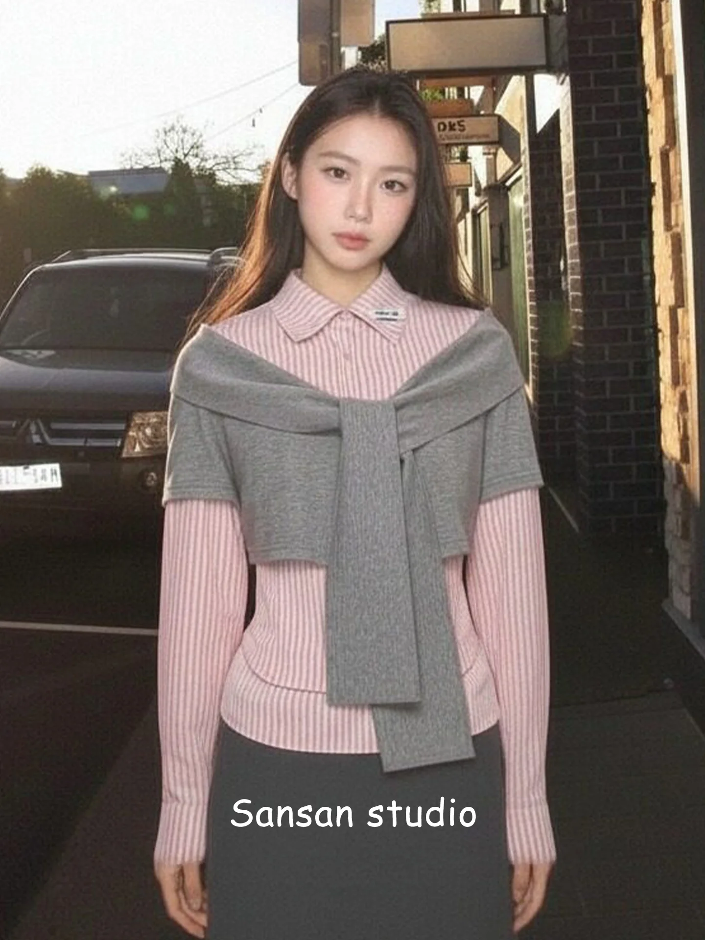 

Miu Series Women's Slim Fit Striped Knitted Shirt Spring Season Fake Two-Piece Patchwork Sweet Top Breathable Skin-Friendly
