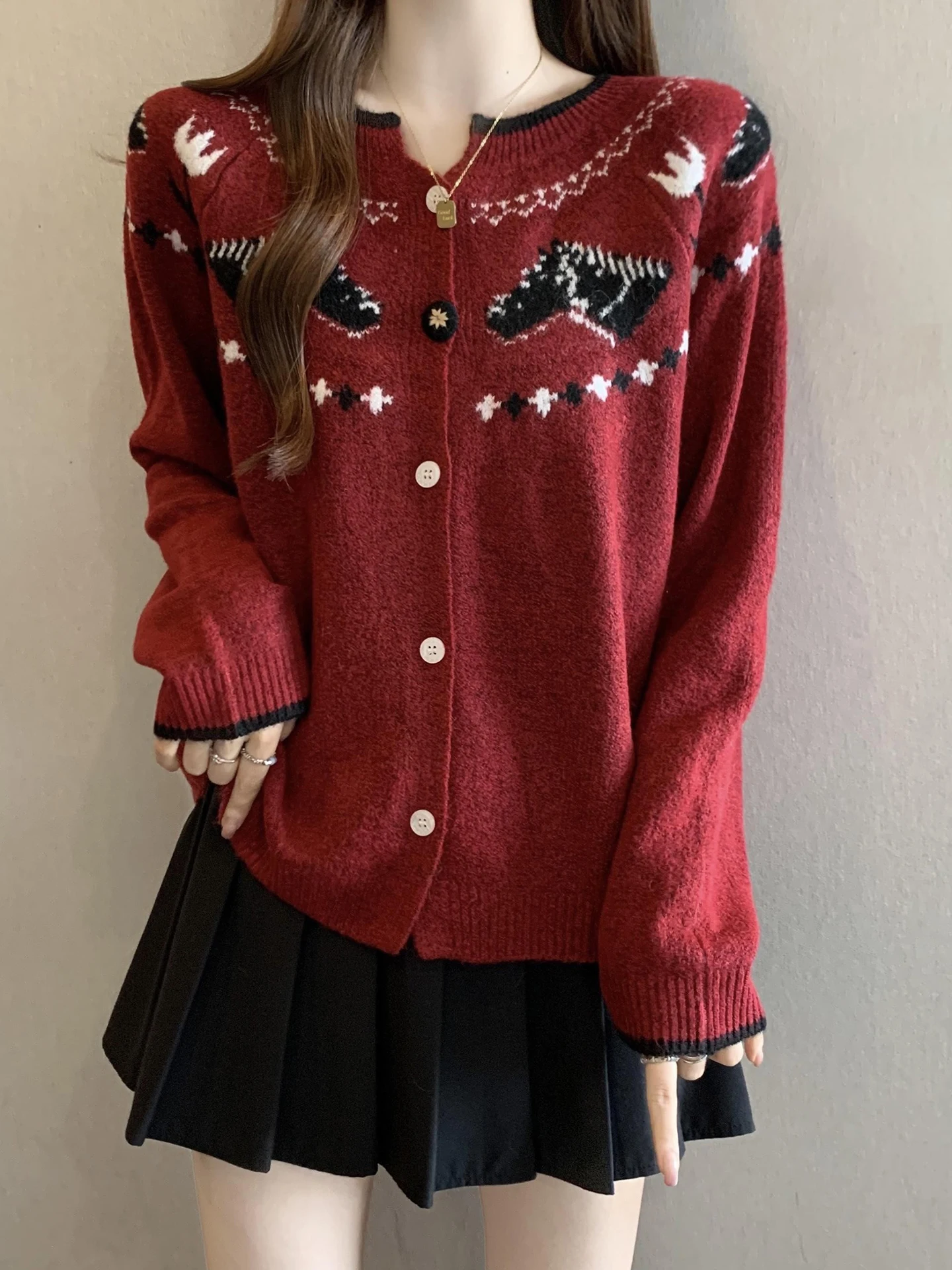

Unique Red Knitted Sweater Coat Women's Autumn Winter Large Size Faionable Year of Embroidery Open Cardigan