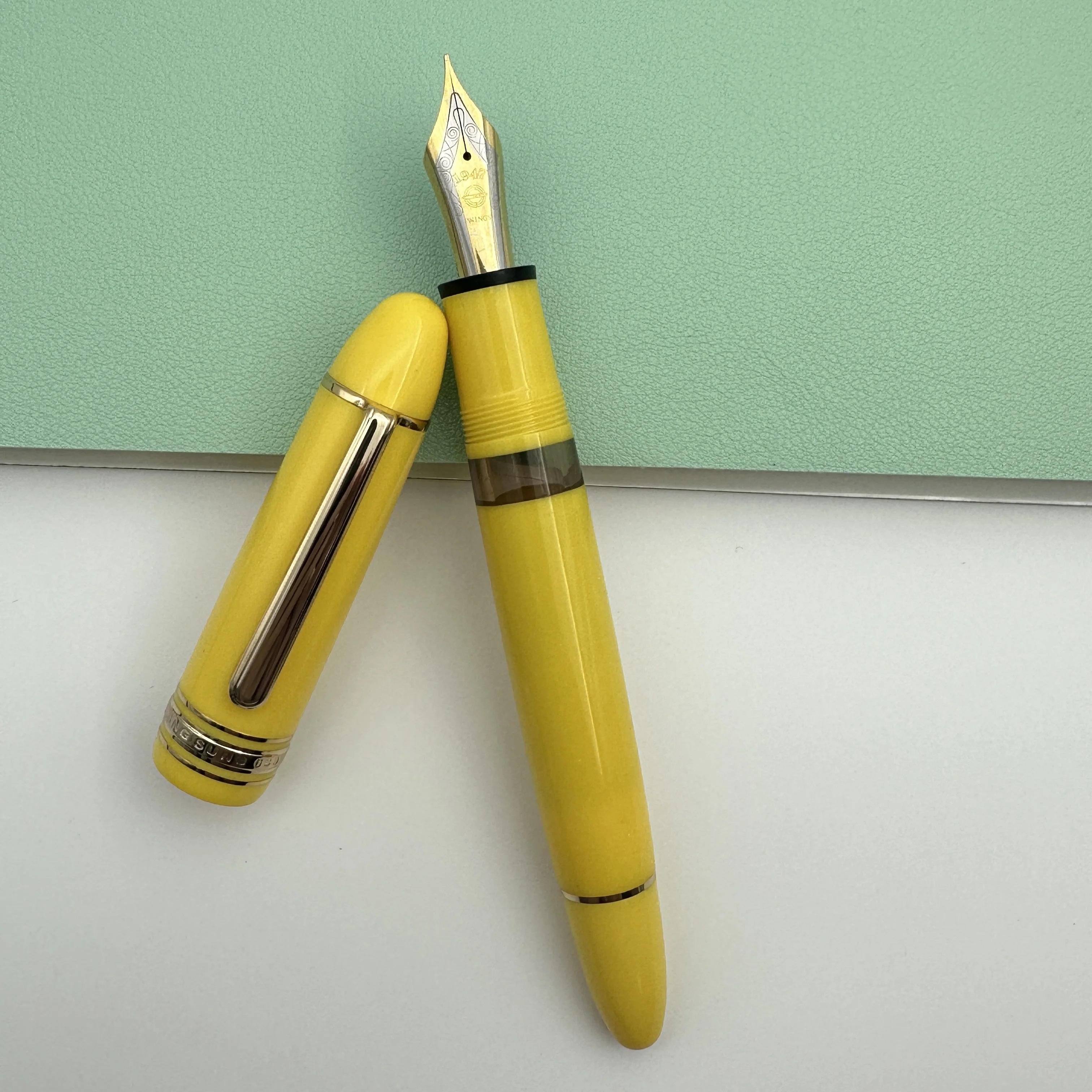 

Wing Sung 630 Copper Piston Fountain Pen Large NO.8 / 40# F Iraurita Nib Resin Gold Clip Writing Pen Stationery Business Gift