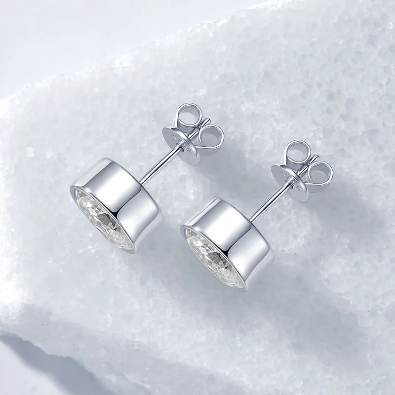 IOGOU 1.5CT D Color Certified Oval Cut Moissanite Diamond Stud Earrings for Women 925 Sterling Silver Simple Wedding Jewelry view 4