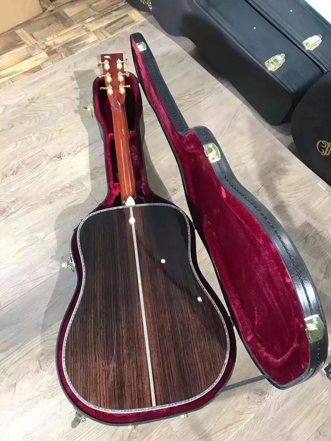 Guitarra acústica acústica con pintura brillante amarilla serie D45 totalmente maciza de madera + caja