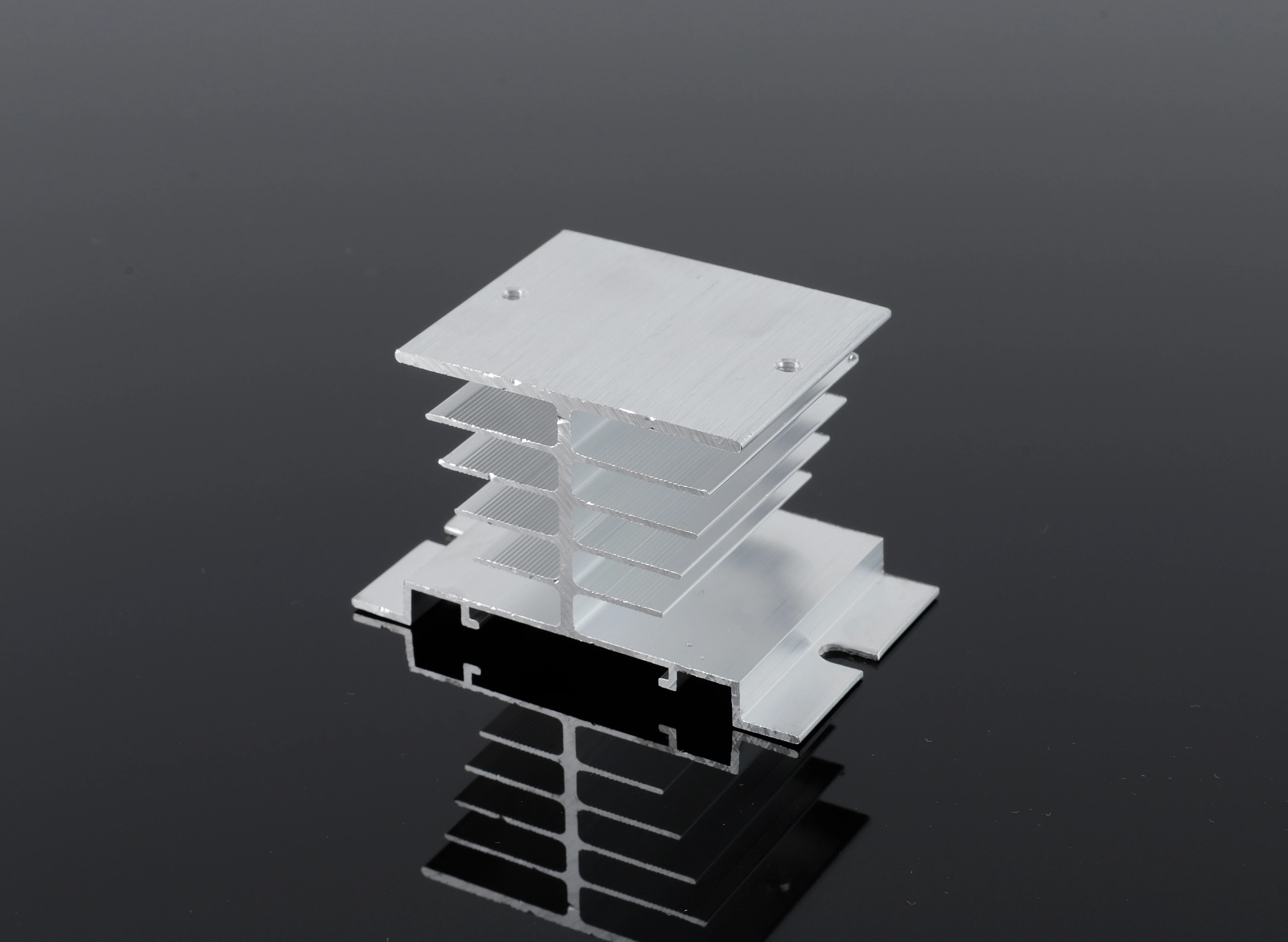 

1 Piece Single-Phase Solid State Relay (SSR) Heat Sink Base & Small Heat Sink, Suitable for 10A to 30A Heat Sink Wholesale