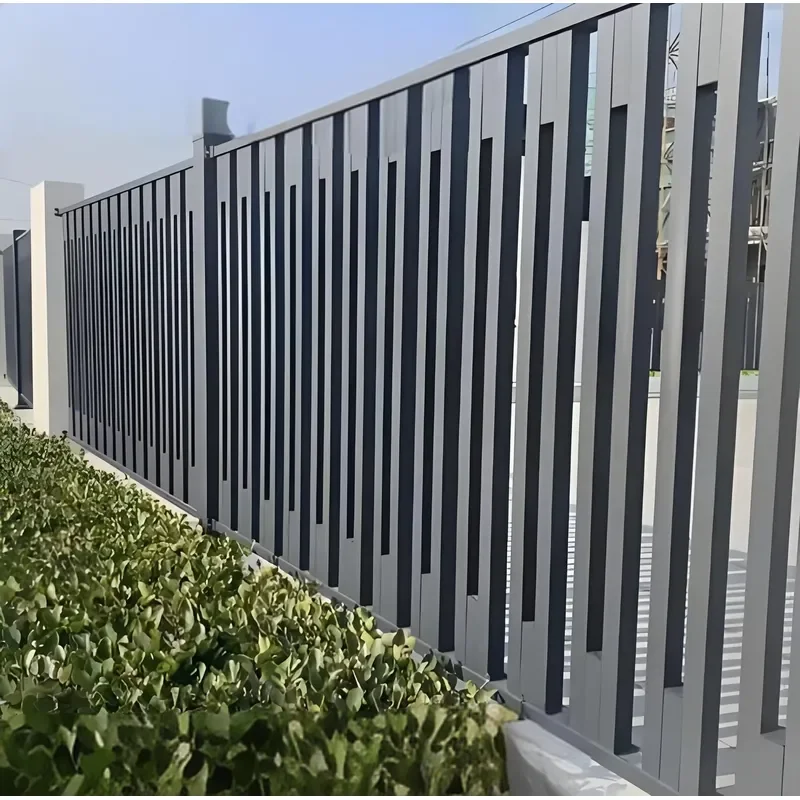 Outdoor Aluminum Metal Garden Fence Horizontal Slat Composite Privacy Fencing Panels