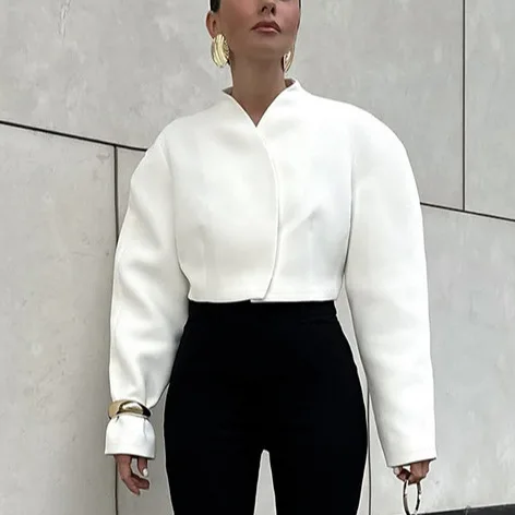 Nouveau 2025 automne mode élégant Simple col en v incurvé à manches longues veste courte ample pour les femmes