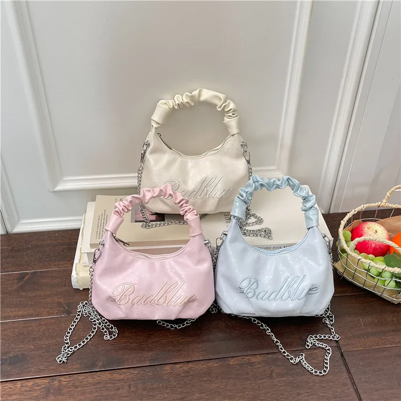 Hochwertige Nischen-Design-Ketten-Umhängetasche für Damen, Neu 2026, Leichter Luxus, Buchstabenprägung, Vielseitige Messenger-Tasche im Auslandsstil