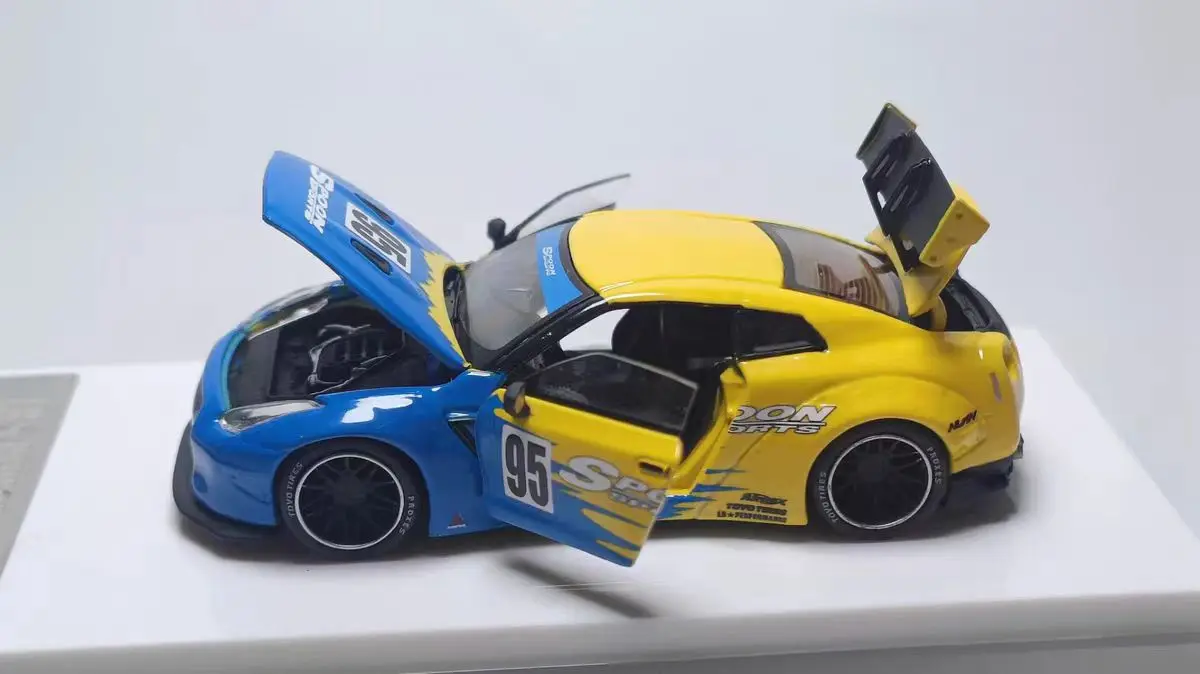 OldTime Model 1:64 Alloy Full Open GTR R35 LB Widebody spoon car