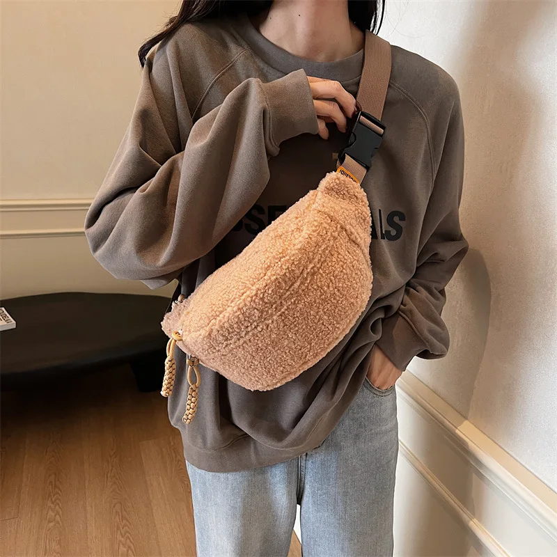 Plush Waist Bag New Lamb Fleece Chest Bag Autumn Winter Cute Women's Crossbody Bag Fashionable Small Shoulder Bags Wholesale