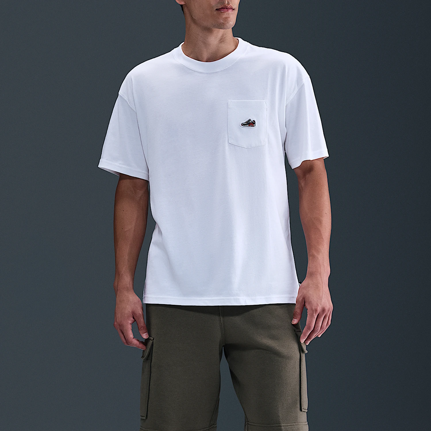 

Мужская минималистичная дышащая футболка Nike Genuine Sportswear HQ9243-100
