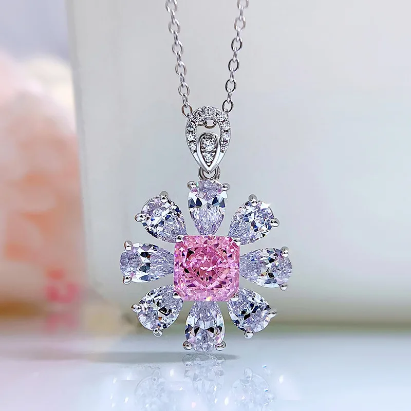 2024 New S925 Flower 4-carat Necklace for Women with Noble Light Luxury and High Grade Feeling, Cold and Elegant temperament