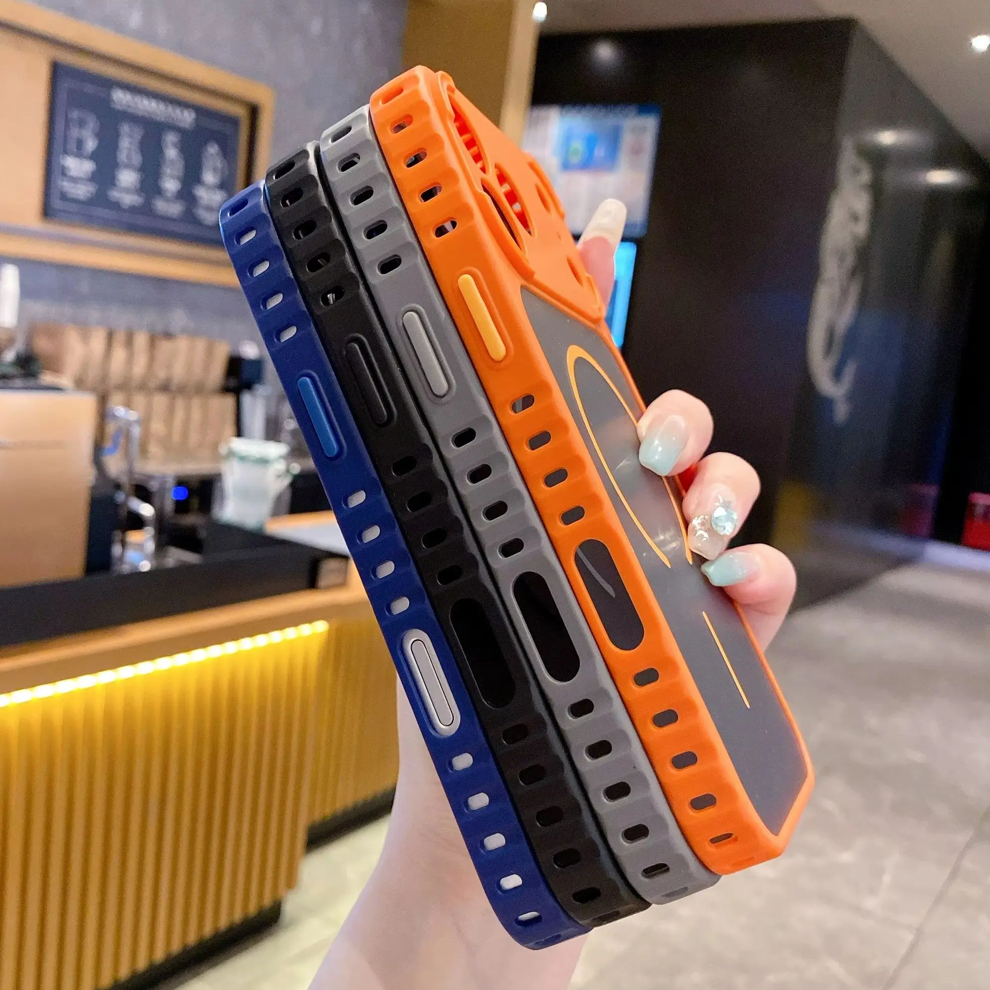 シンプルなフロストクリア磁気ケース iPhone Air 1 - Matte Frosted Case のレビューと価格