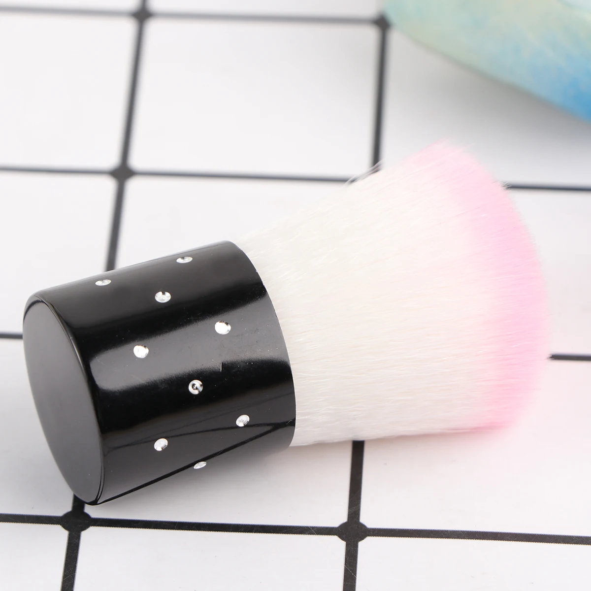 

3Pcs Nail Dust Powder Brush Soft Bristles Portable Manicure Cleaning Brush Pink Nail Art Tool Salon Home Professional Cosmetics